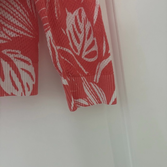 Tommy Bahama Coral and White Floral lightweight sweater large - Picture 7 of 8